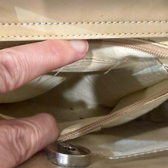 Gucci EUC Vintage Cream Patent Leather Shoulder Bag w/COA - Picture 14 of 14